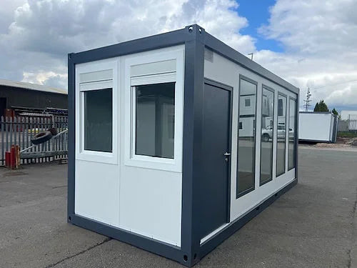 Oficina Portátil con Ventanas Panorámicas