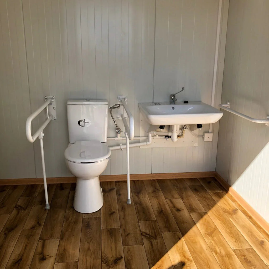 Contenedor sanitario de panel sándwich 6,00 × 3,00 m