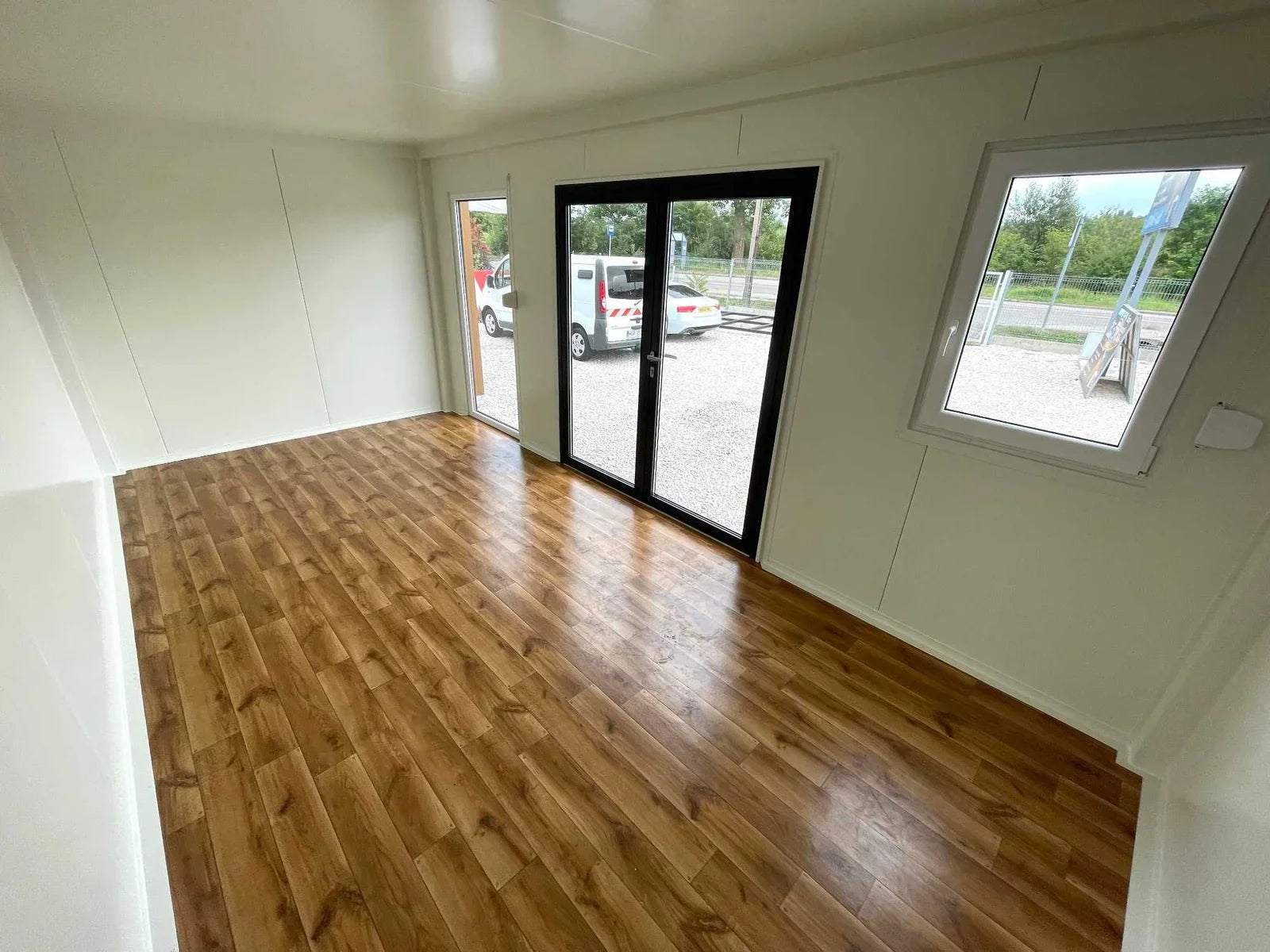 Contenedor de Oficina Modular 6x2,40 m