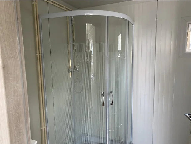 Contenedor 6×2,40m + WC, ducha y cocina