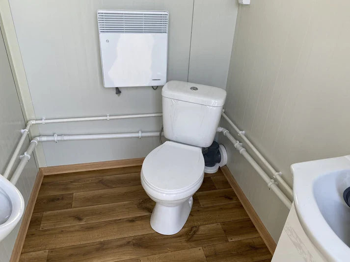 WC Cabina Doble 3×2 metros con tanque de aguas residuales