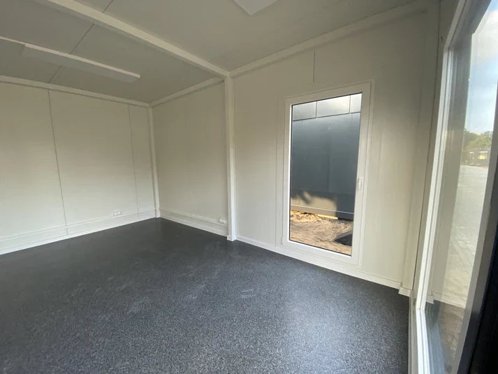 Contenedor de oficina 6X4,70m